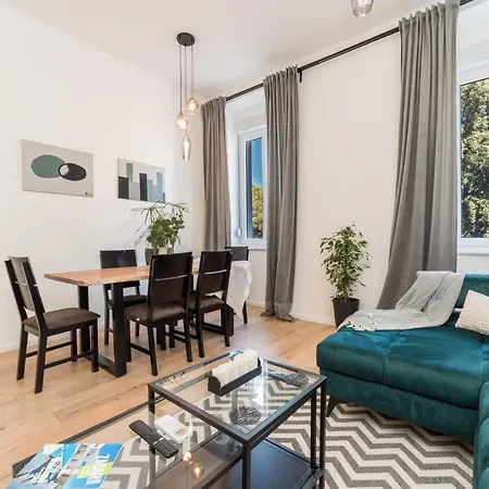 Apartment Maraska Lux *